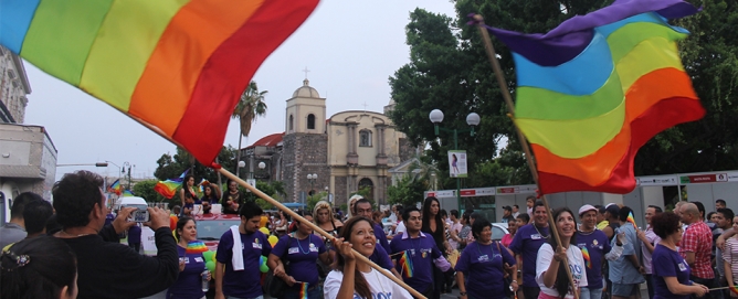 Marchan por la diversidad sexual y contra la homofobia