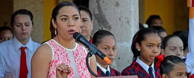 Encabeza Indira Vizcaíno lista de diputados plurinominales del PRD