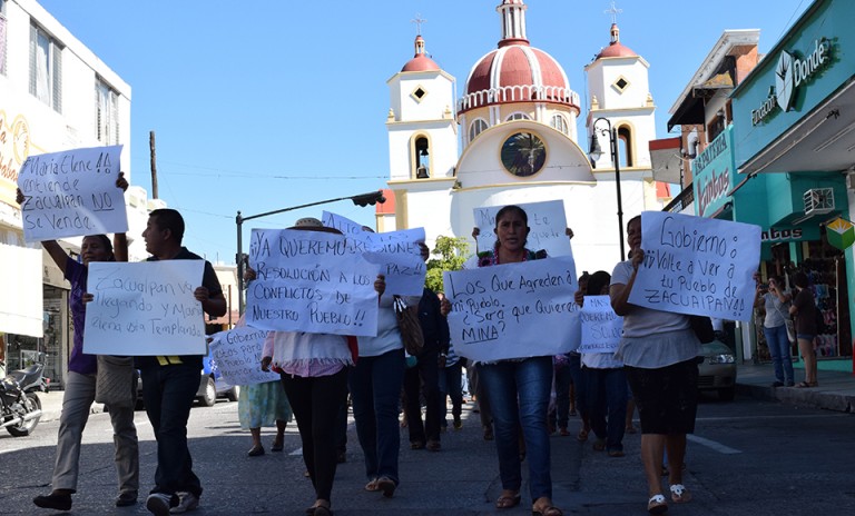 Primera manifestación contra Ramón Pérez: Zacualpan pide audiencia