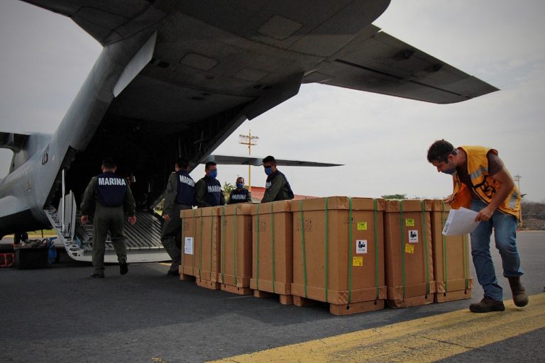 Arriban 20 respiradores para hospitales de Colima