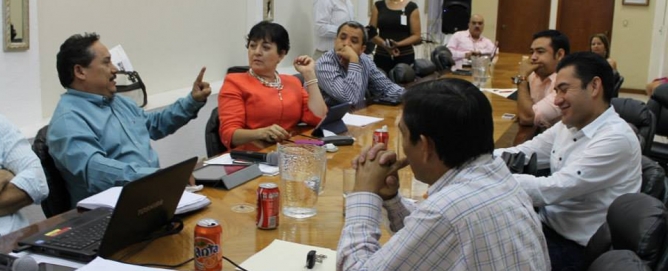 Posponen discusión de reforma política de Colima