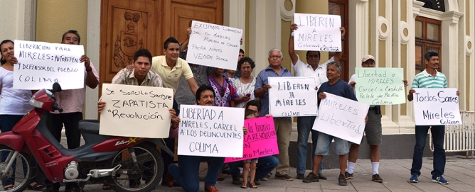 Participa Morena Colima en protesta mundial por liberación de Mireles