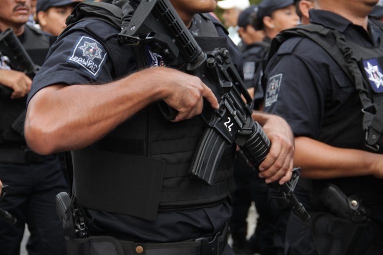 Desaparecen 10 policías de Colima y dos civiles en Jalisco